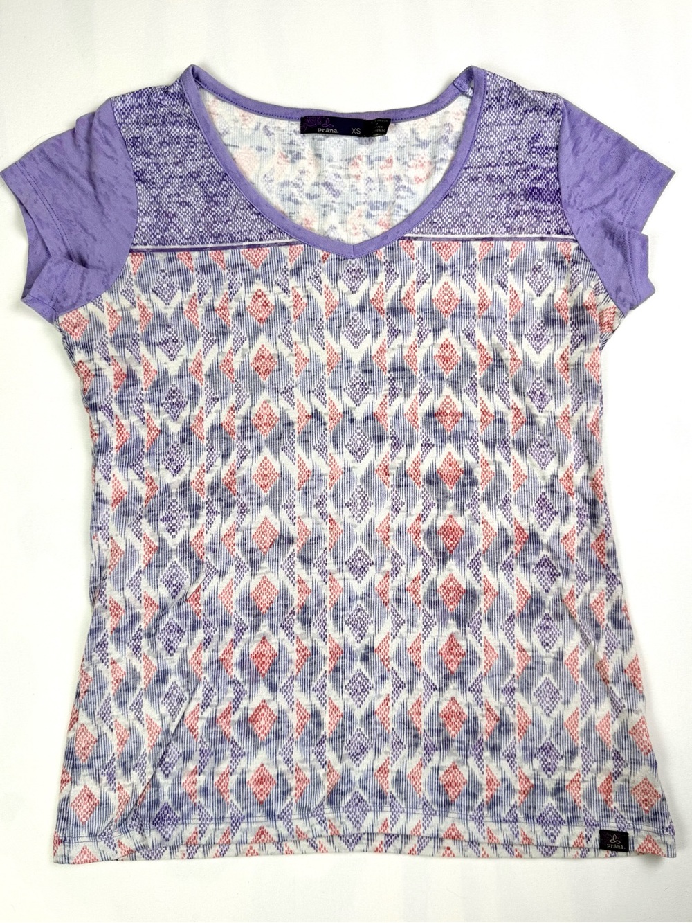 prAna Organic Cotton Blend V Neck Tee Shirt Purple Geometric Print XS Boho